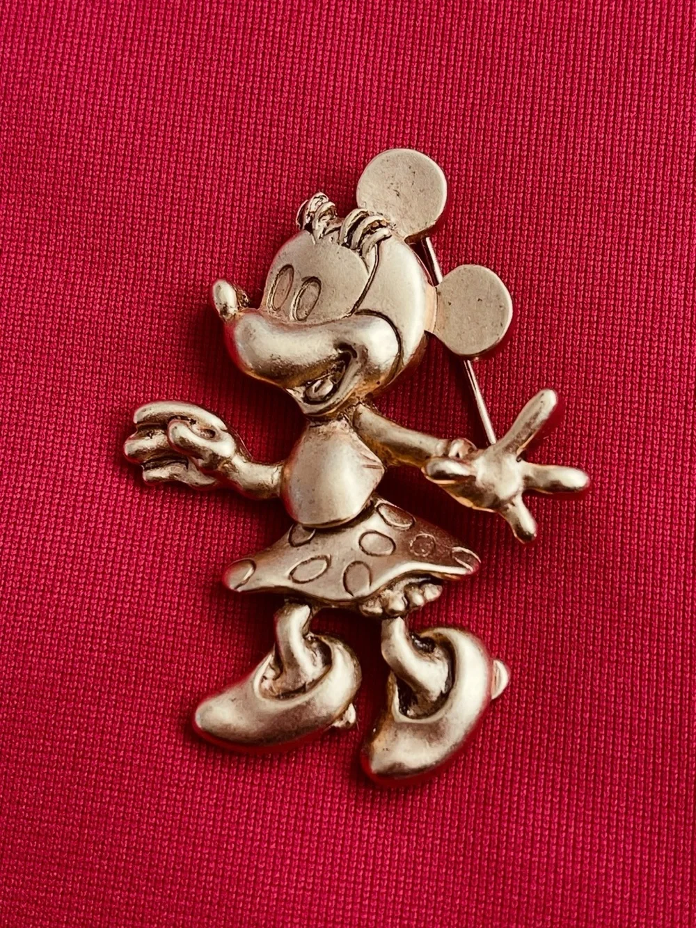 Vintage Disney Store Brushed Gold Tone  Moveable 3D Minnie Mouse Brooch Pin